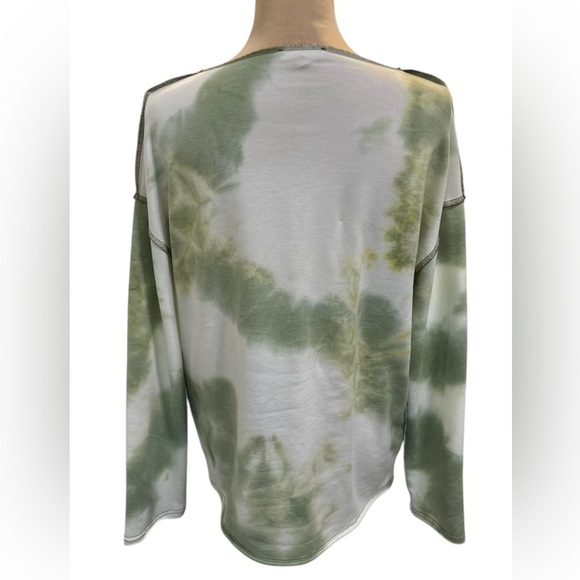 La Miel Women’s Sweatshirt Size Medium V-Neck Long Sleeve Green & White Tie Dye. - Picture 4 of 8